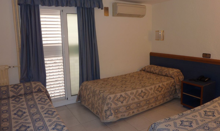 Triple Hotel Roma Reial Barcelona Triple Hotel Roma Reial Barcelona