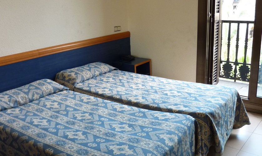 Triple Hotel Roma Reial Barcelona Triple Hotel Roma Reial Barcelona